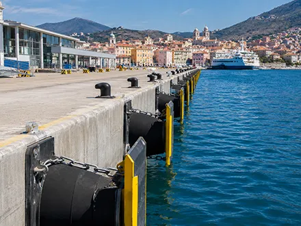 Super Cell Fenders: Delivering Maximum Energy Absorption for High-Traffic Ports